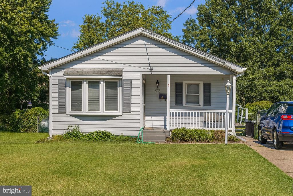 130 W EVESHAM AVE, Magnolia, NJ 08049