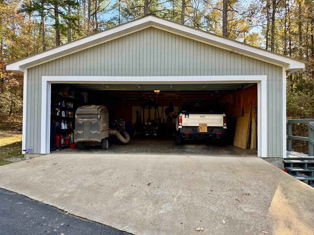 720 EDGEWATER DR, Middleton, TN 38052