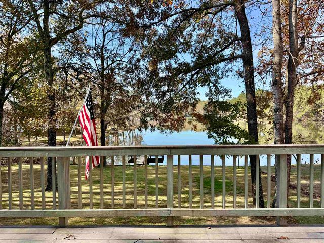 720 EDGEWATER DR, Middleton, TN 38052