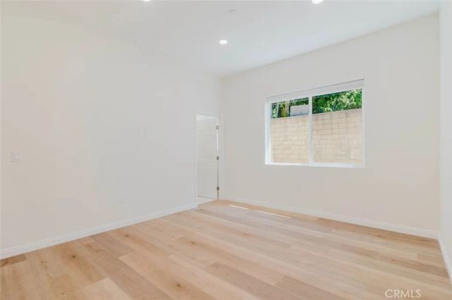 1079 E Elmwood, Burbank, CA 91501