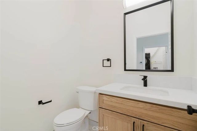 1079 E Elmwood, Burbank, CA 91501