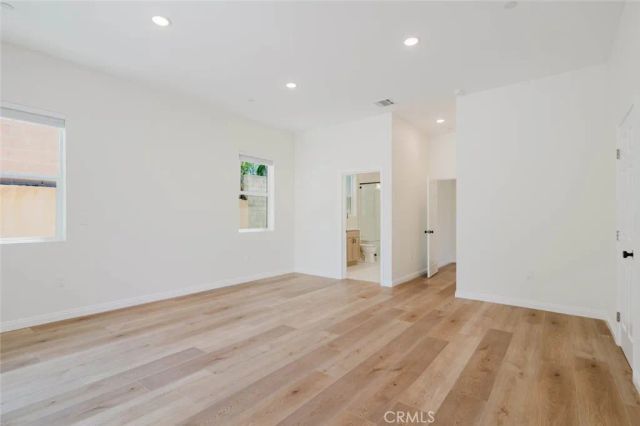 1079 E Elmwood, Burbank, CA 91501