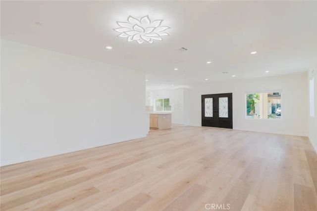 1079 E Elmwood, Burbank, CA 91501
