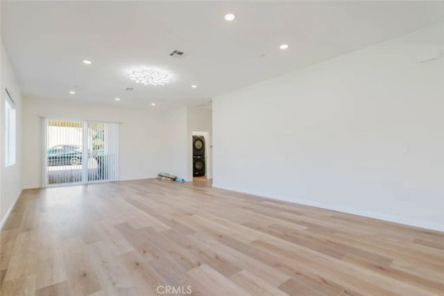 1079 E Elmwood, Burbank, CA 91501