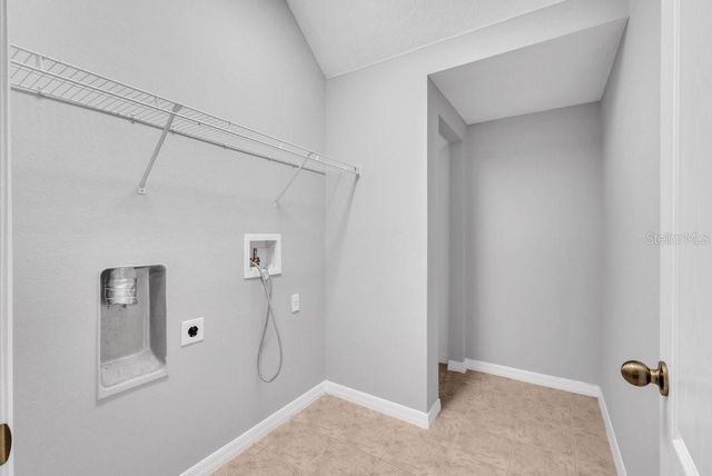 16431 KINGLETRIDGE AVENUE, Lithia, FL 33547