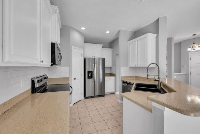 16431 KINGLETRIDGE AVENUE, Lithia, FL 33547