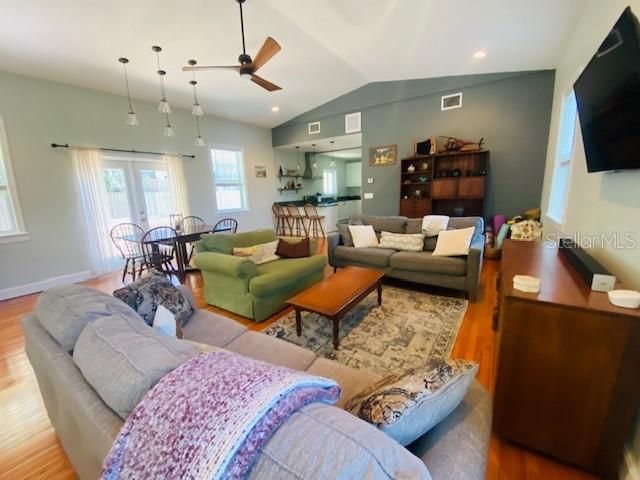 2527 4TH AVENUE N, St Petersburg, FL 33713