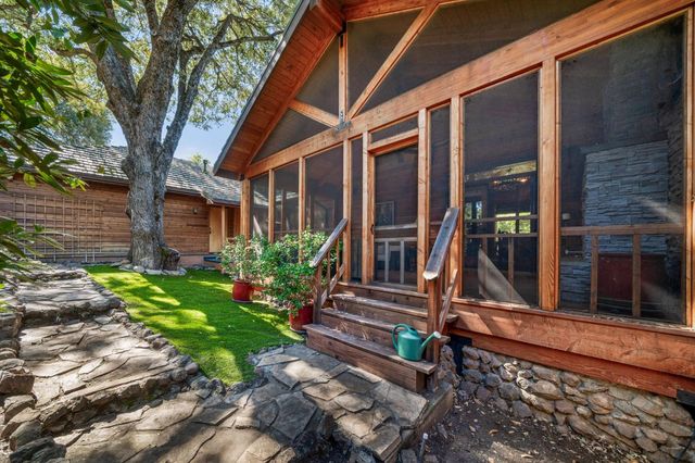 22401 Volcano Hills Rd, Pioneer, CA 95666