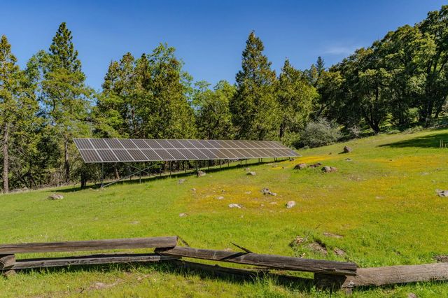22401 Volcano Hills Rd, Pioneer, CA 95666