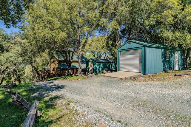 22401 Volcano Hills Rd, Pioneer, CA 95666