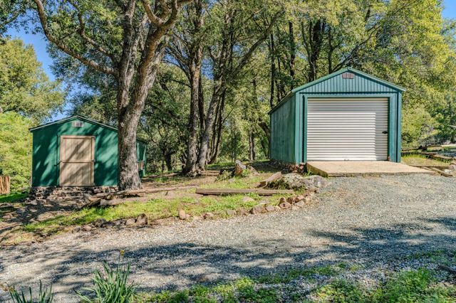 22401 Volcano Hills Rd, Pioneer, CA 95666