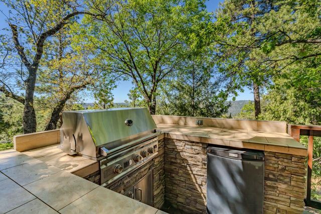 22401 Volcano Hills Rd, Pioneer, CA 95666