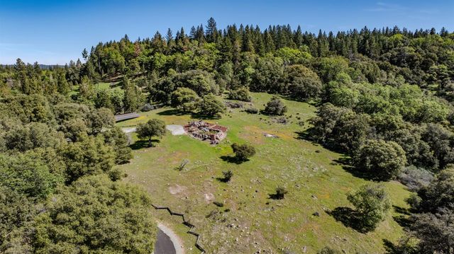 22401 Volcano Hills Rd, Pioneer, CA 95666