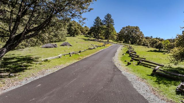 22401 Volcano Hills Rd, Pioneer, CA 95666