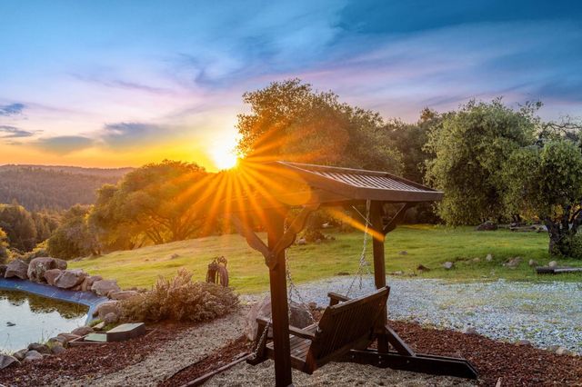 22401 Volcano Hills Rd, Pioneer, CA 95666