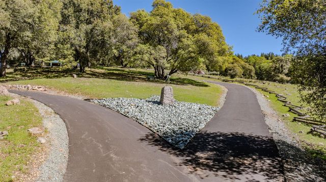 22401 Volcano Hills Rd, Pioneer, CA 95666