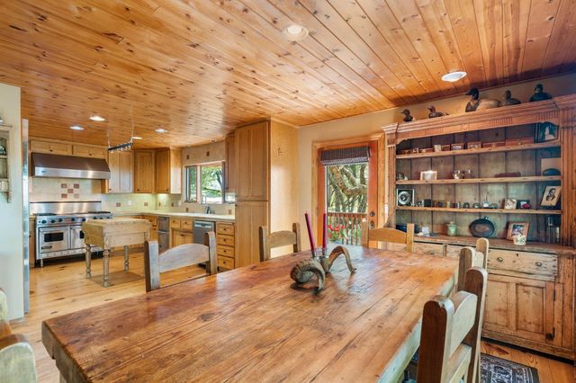 22401 Volcano Hills Rd, Pioneer, CA 95666