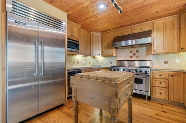 22401 Volcano Hills Rd, Pioneer, CA 95666