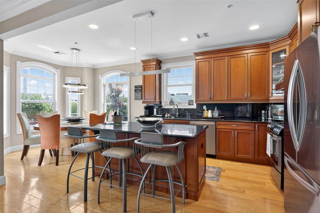 1111 Roosevelt Way, Westbury, NY 11590