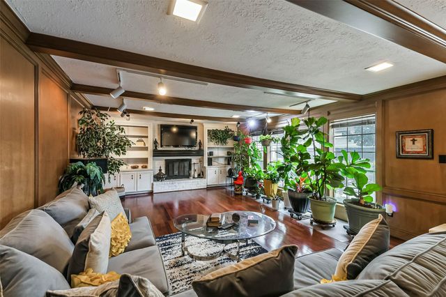 16211 N Greenfield Drive, Spring, TX 77379
