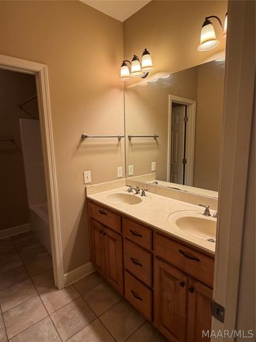 655 WHISTLEWOOD Road, Montgomery, AL 36117