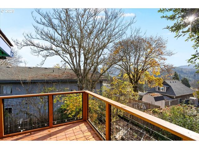 635 Nw 4TH Ave, Myrtle Creek, OR 97457