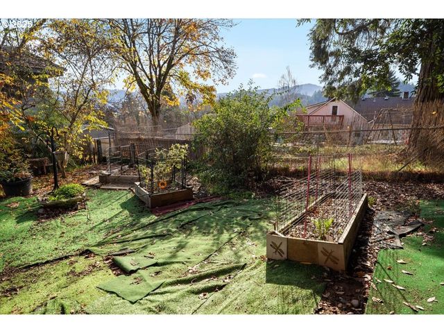 635 Nw 4TH Ave, Myrtle Creek, OR 97457