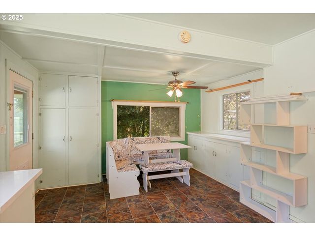 635 Nw 4TH Ave, Myrtle Creek, OR 97457