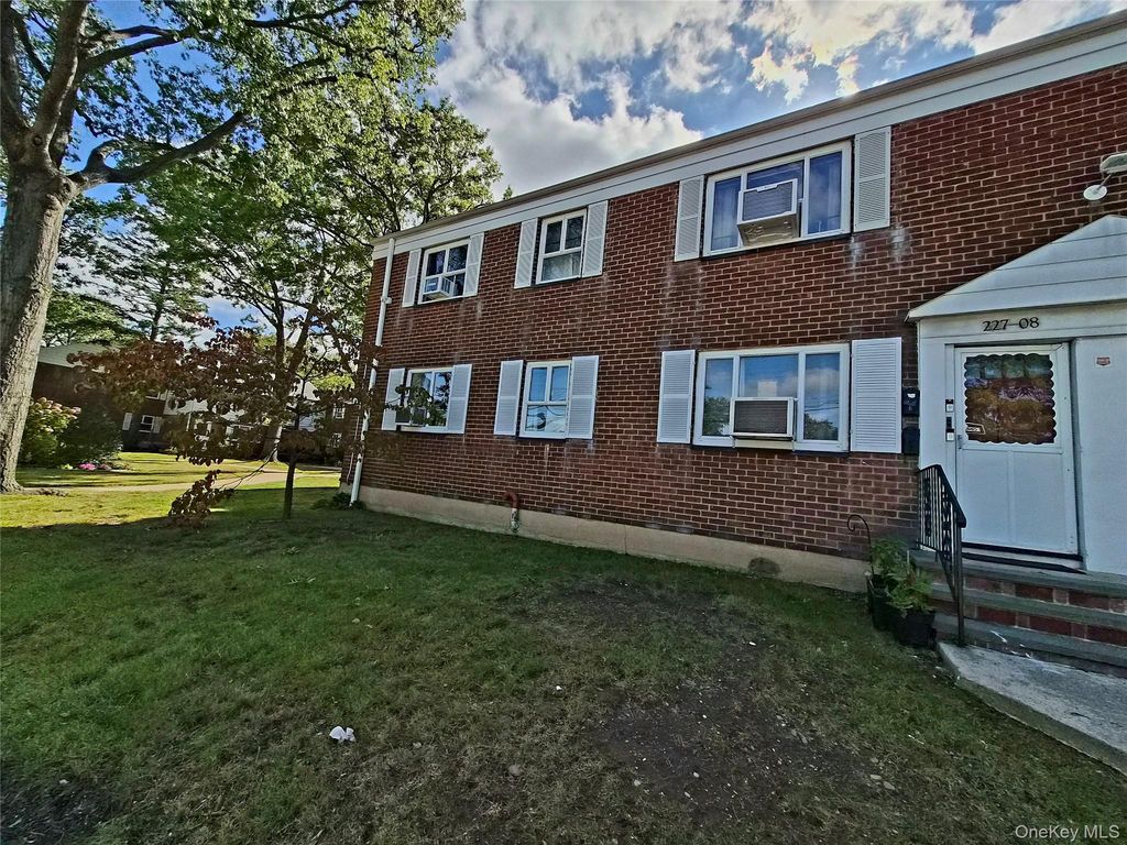 227-08 Hillside Avenue Upper, Queens Village, NY 11427 — photo 4