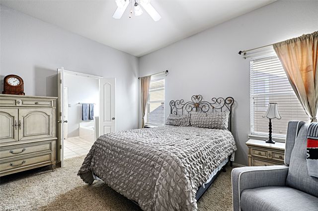 1417 Live Oak Lane, Savannah, TX 76227