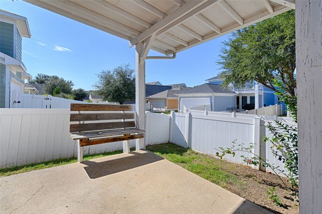 1417 Live Oak Lane, Savannah, TX 76227