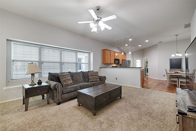 1417 Live Oak Lane, Savannah, TX 76227