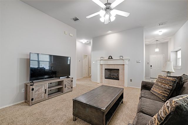 1417 Live Oak Lane, Savannah, TX 76227