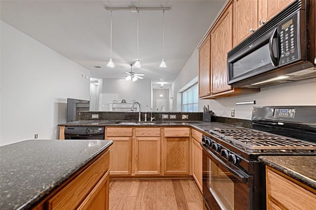 1417 Live Oak Lane, Savannah, TX 76227