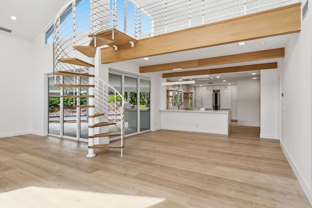 6189 Woodcutter Court, Palm Beach Gardens, FL 33418