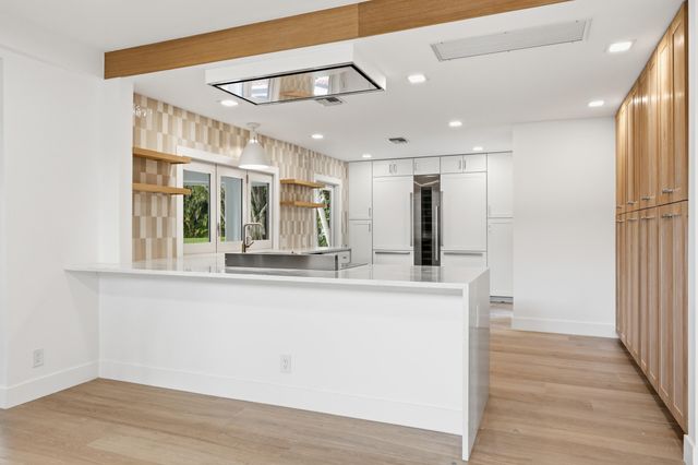 6189 Woodcutter Court, Palm Beach Gardens, FL 33418