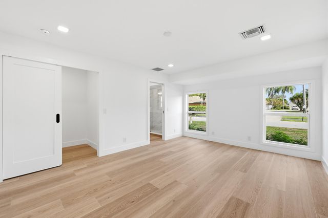 6189 Woodcutter Court, Palm Beach Gardens, FL 33418