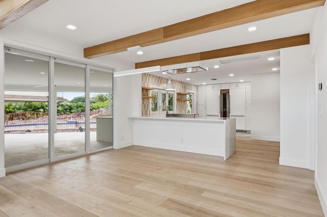 6189 Woodcutter Court, Palm Beach Gardens, FL 33418