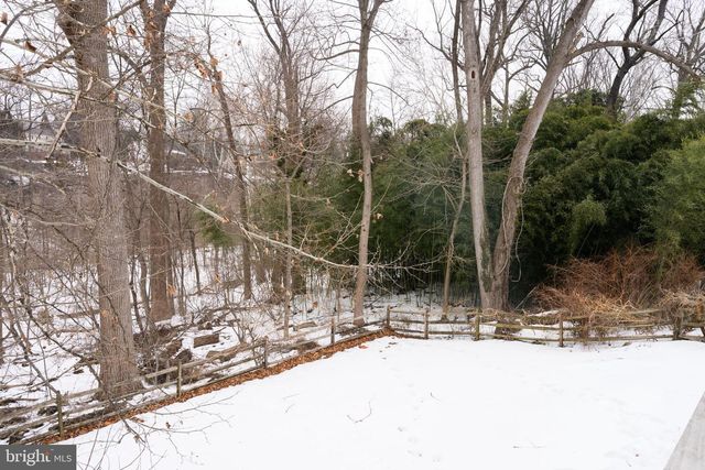 220 BALLIGOMINGO RD, Conshohocken, PA 19428