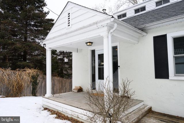 220 BALLIGOMINGO RD, Conshohocken, PA 19428