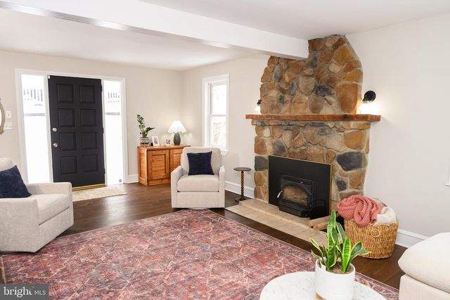 220 BALLIGOMINGO RD, Conshohocken, PA 19428