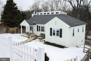 220 BALLIGOMINGO RD, Conshohocken, PA 19428