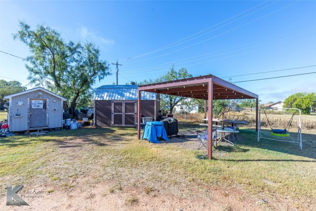 1502 Avenue N N, Anson, TX 79501