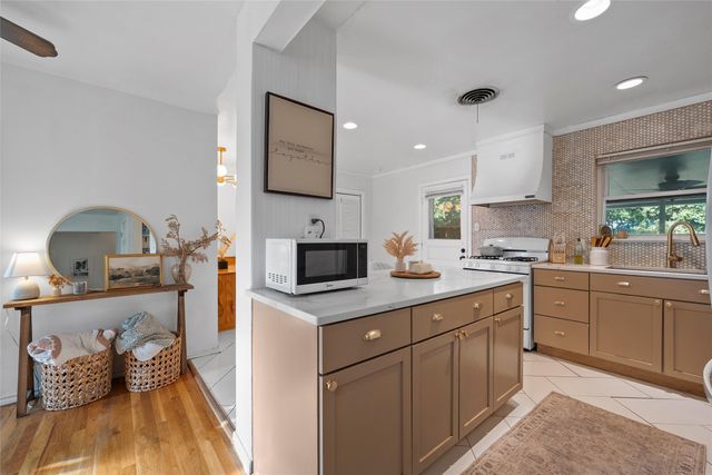 1725 La Porte Drive, Waco, TX 76710