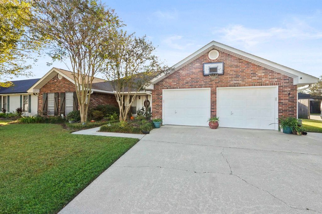 503 Clayton Drive, Houma, LA 70360