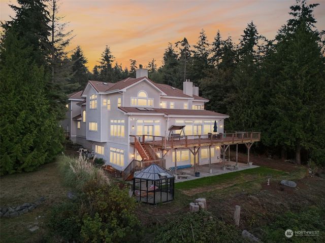 3065 Oak Bay Road, Port Hadlock, WA 98339