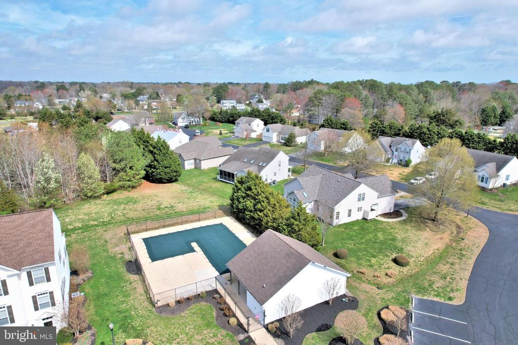 Image 11 of property listing at 15 JOHN HALL DR, Ocean View, DE 19970