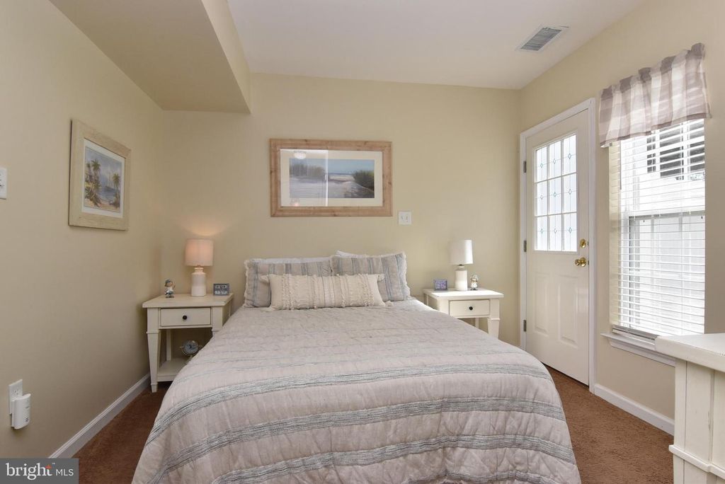 Image 14 of property listing at 15 JOHN HALL DR, Ocean View, DE 19970