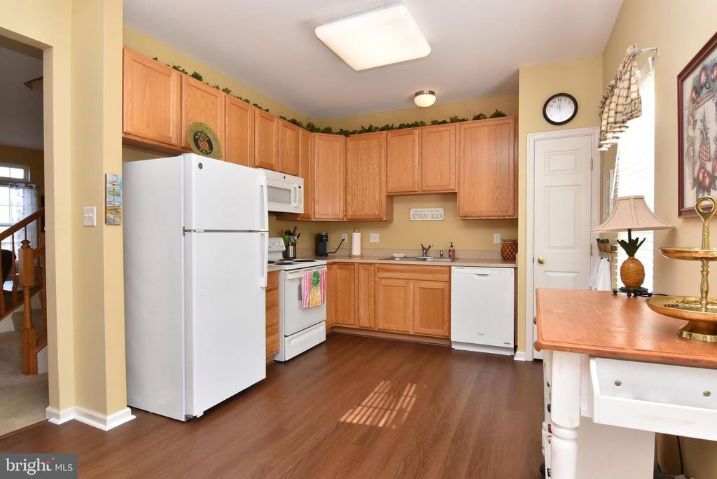 Image 23 of property listing at 15 JOHN HALL DR, Ocean View, DE 19970