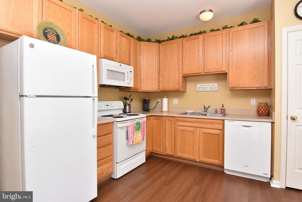 Image 24 of property listing at 15 JOHN HALL DR, Ocean View, DE 19970